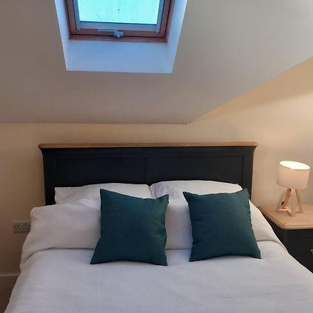 Roomy Penthouse 2 Double Bed Apartment - Spacious - Central Beeston - Free Secure Parking - Nottingham Buitenkant foto