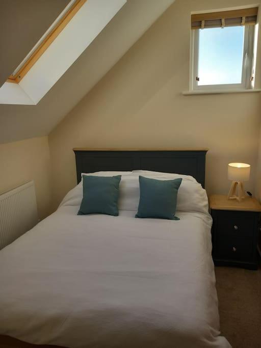 Roomy Penthouse 2 Double Bed Apartment - Spacious - Central Beeston - Free Secure Parking - Nottingham Buitenkant foto